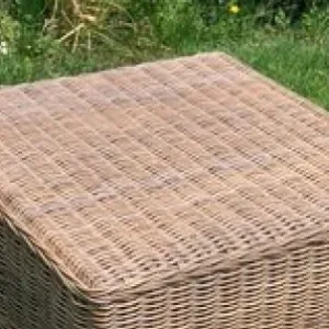 Biztonságos fizetés Eredeti rattan puff,alacsony asztal